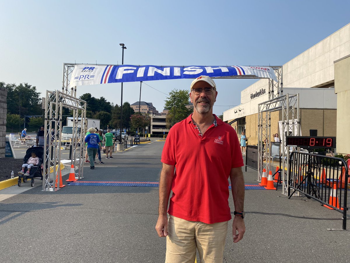 RJVoices's tweet photo. Happy to be on the mic this morning announcing and providing race day music for the @PRRunning @PRRaces @foodforothers 5K! A great morning for fun, fitness and fighting hunger! #FoodForOthers #FoodForOthers5K #FightingHunger https://t.co/u8htF5VnAJ
