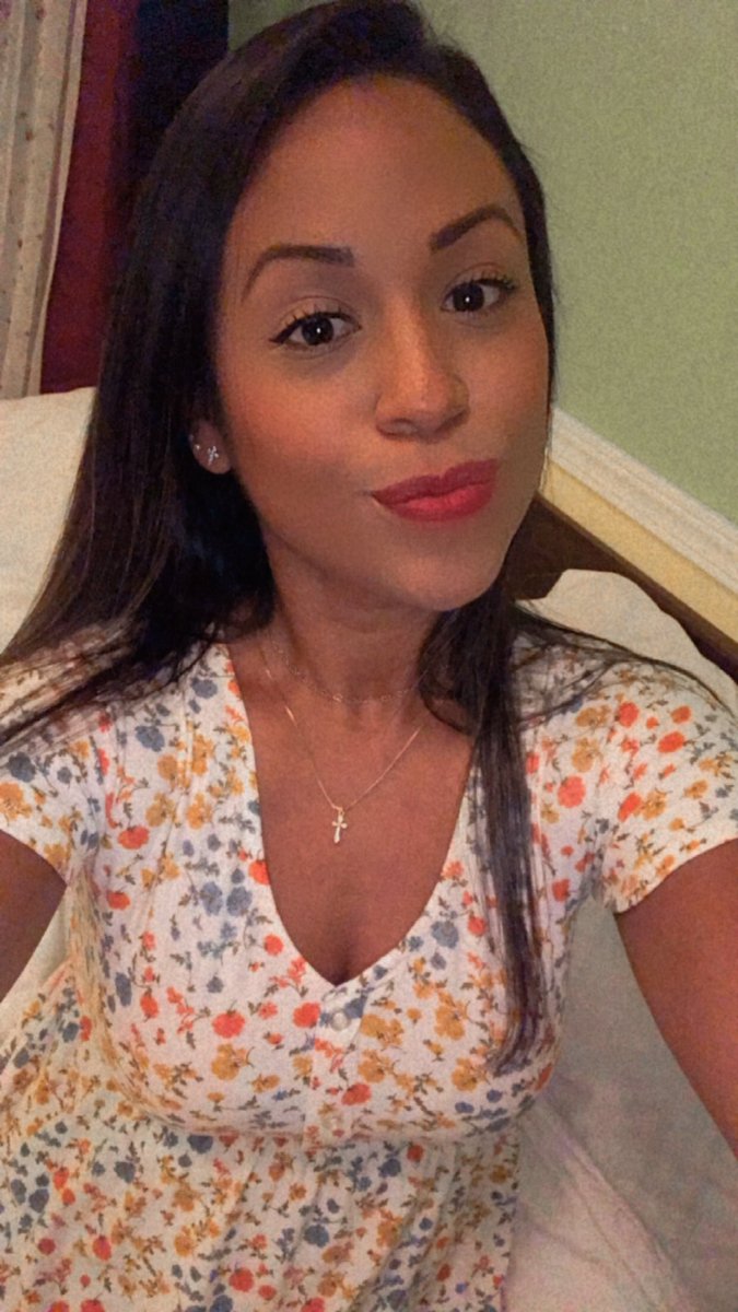 JessGamez28's tweet photo. ¡Un beso a la salud de los chismosos! 💋😬 https://t.co/tVvcVu4i8L