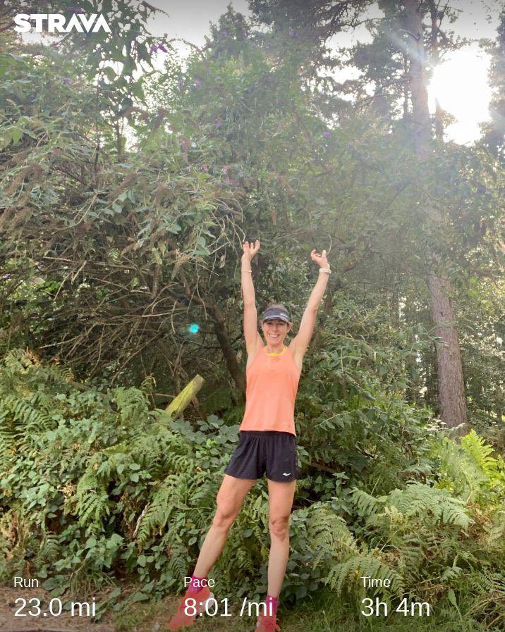 GabrielaHitchc1's tweet photo. Yeah! Last long run 😃 Should have been 22 miles but I miscalculated (as usual 😁) It didn’t feel too hard. Could have definitely carried on running 🏃🏽♀️😃 #londonmarathon #longrun #running #lastlongrun @UKRunChat @LondonMarathon https://t.co/9bjqGqAiz8
