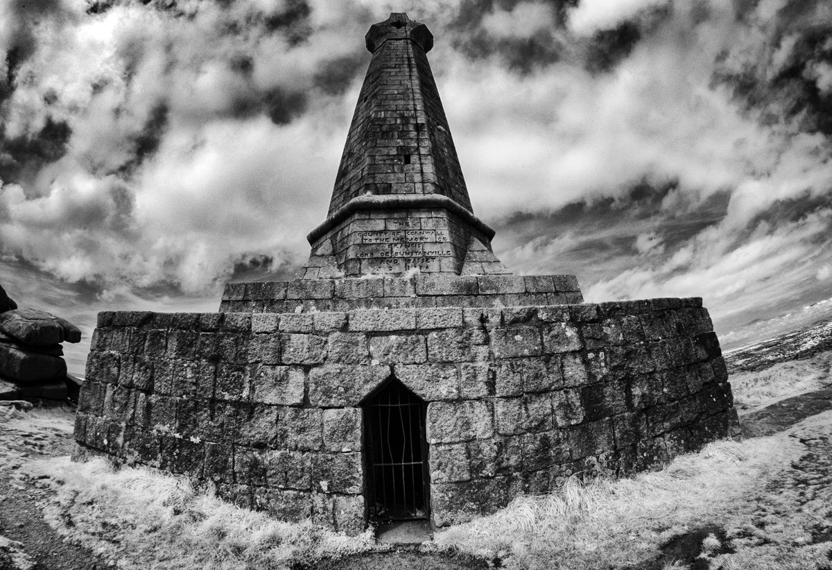 Basset Monument, Carn Brea, Cornwall #bnw #bnwphotography #blackandwhite #blackandwhitephotography #monochrome #cornwall #carnbrea