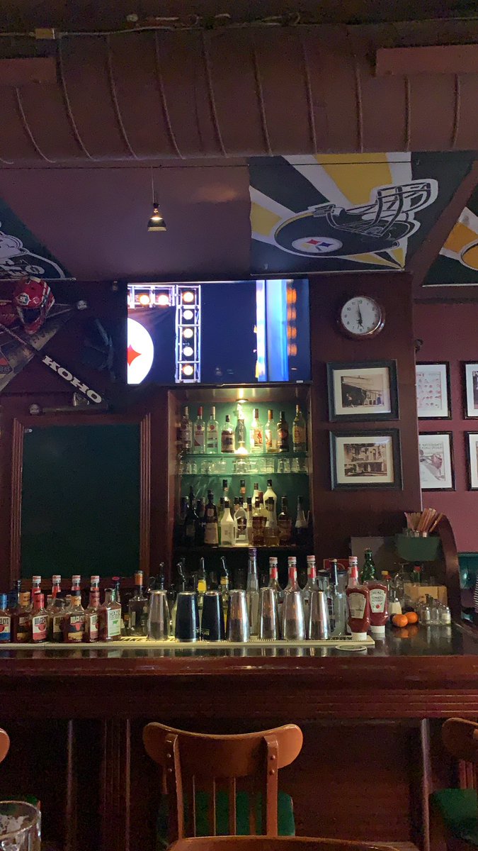 akfort44's tweet photo. They put the tv on the Bills Steelers game just for me!! #LetsGoGermany #YoursSportsBar #BillsMafia #FrankfurtFootball https://t.co/pE9ONUqDWG