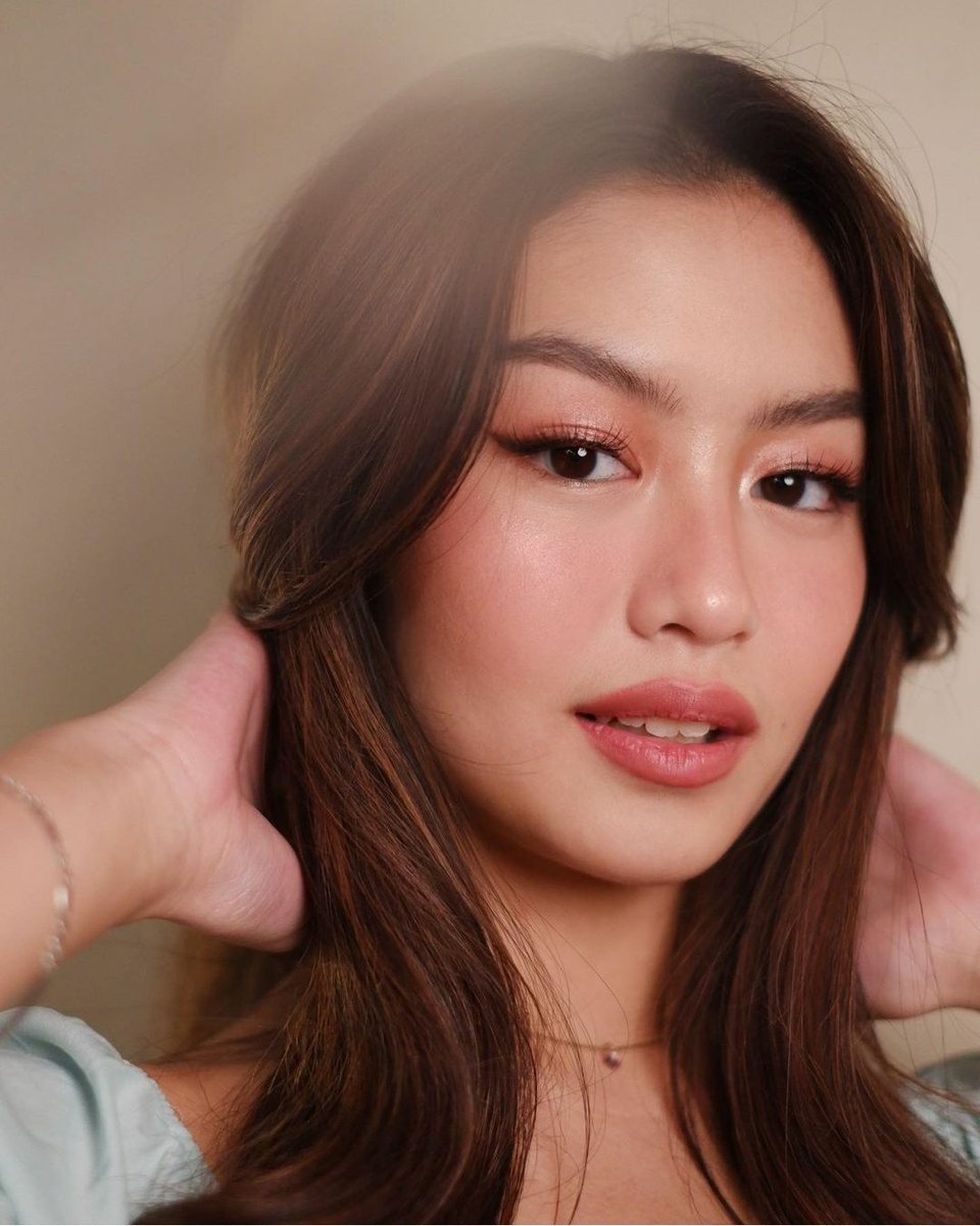 happiest 18th birthday, my love! Will always here to support you. Keep reaching your dreams! I love you so much! <a href="/lallainashley/">ash</a> ♡︎