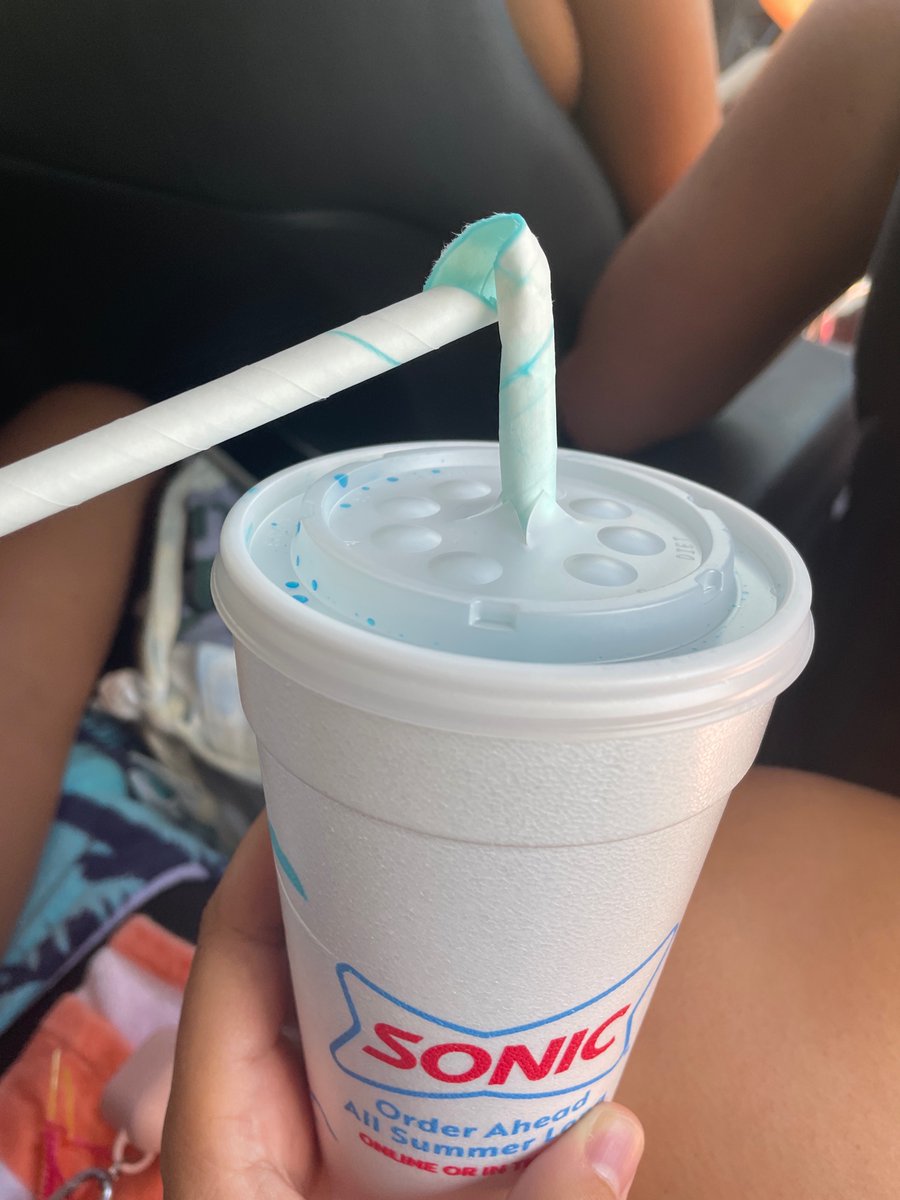 ladavisson's tweet photo. @sonicdrivein what is this? https://t.co/aEcyUeVlyL