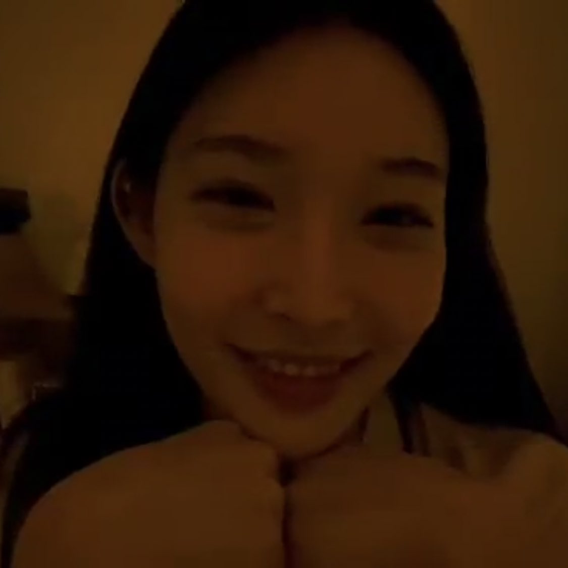 queenchungha's tweet photo. https://t.co/nxjygsj4xx