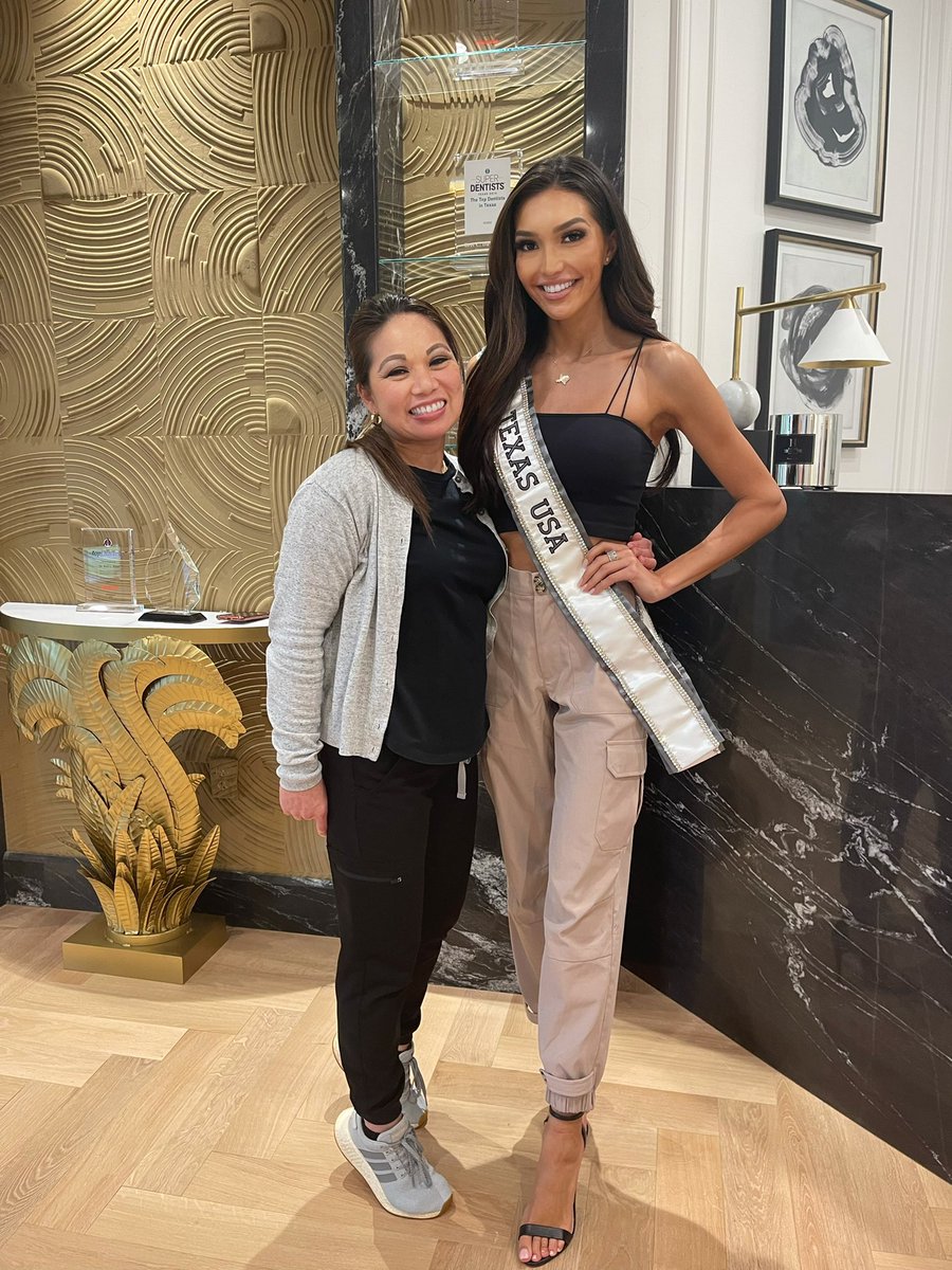 Thank you for having me, <a href="/SmileTexas/">Smile Texas</a>!! #MissTexasUSA #MissUSA #Dentist #Smile @crystalgrouptx