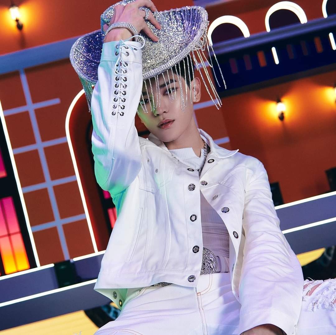 UMCHINAHH's tweet photo. he's insane for this.
#NCT태용 #TAEYONG https://t.co/gVT1T4VACf
