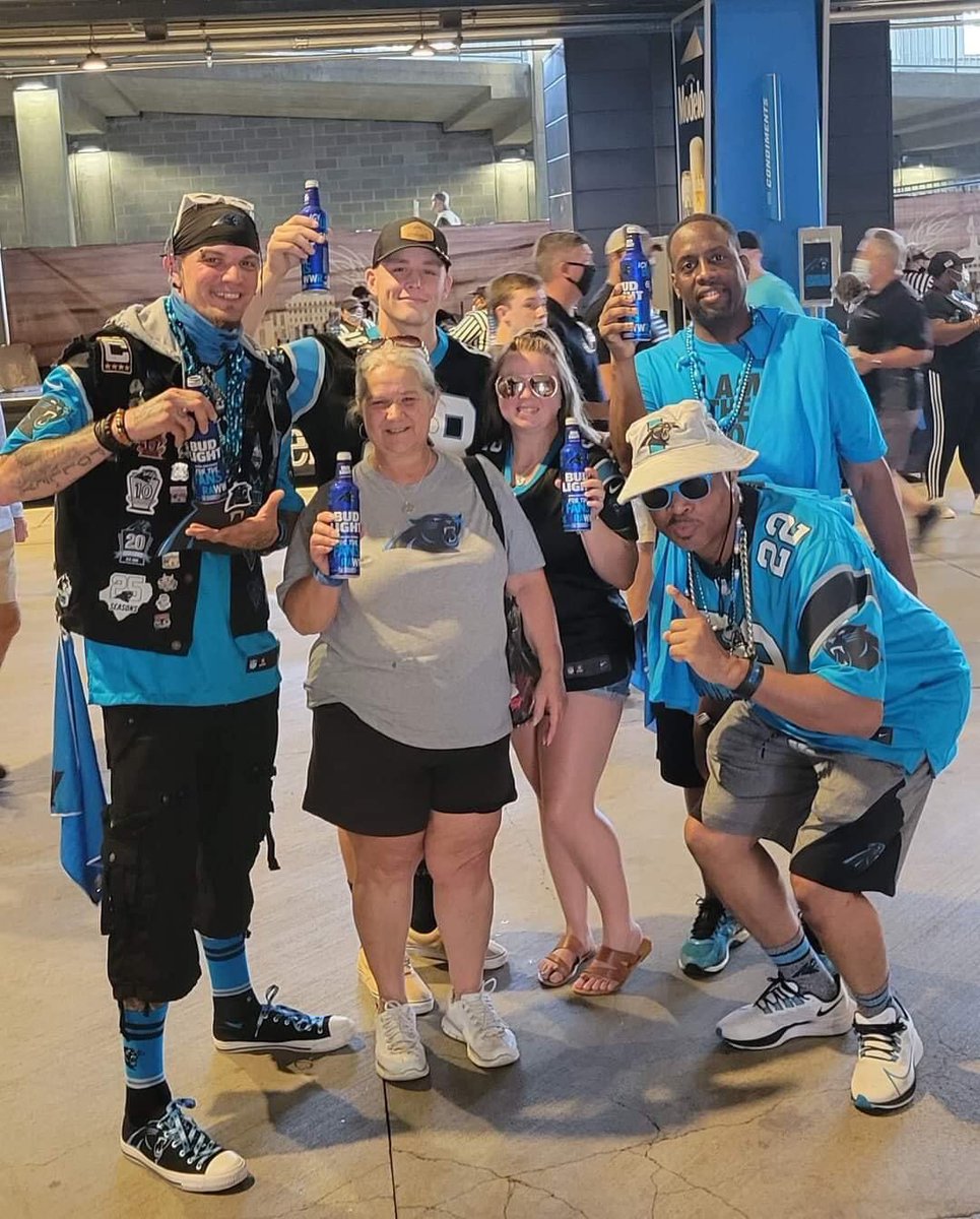 katlynjoness's tweet photo. Lets gooo!!!! Thanks to #section135 for the free Budlight!! #carolinapanthers @Panthers https://t.co/BveURv7RFf