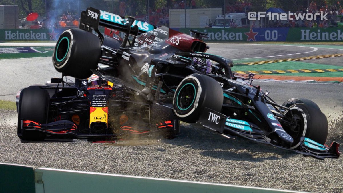 F1networkig's tweet photo. Roles reversed. Had that been Lewis on top of Max. The world would have reacted differently. https://t.co/XAPvYx0Tch