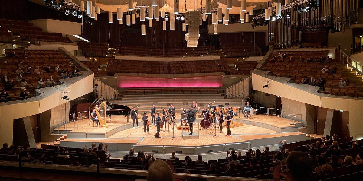 Melissa Chan tweet media