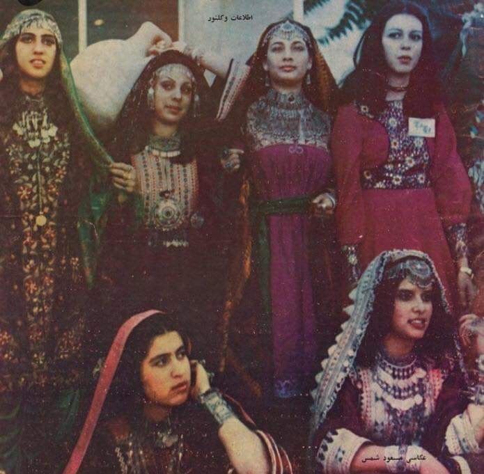 zadspice's tweet photo. these are traditional afghan clothes, not the demonic outfits the taliban is desperately trying to impose #AfghanWomen #DoNotRecognizeTaliban #Afghanistan https://t.co/GdTYWCh047