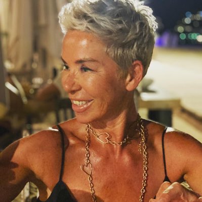 Pintsizejenny's tweet photo. #NewProfilePic https://t.co/Z7hXmQ6oy4
