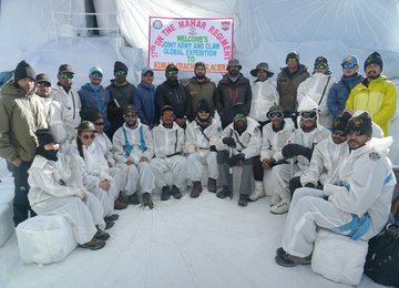 SportEspecial's tweet photo. A world record was created today when 8 specially-abled people reached Kumar Post at 15632 feet on the Siachen glacier. Indian Army special forces veterans made Operation Blue Freedom a grand success: Northern Command, Indian Army. 

#IndianArmy #Siachen #OperationBlue https://t.co/zSFzNWk50E