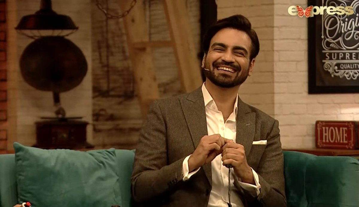 maryamuffyaar's tweet photo. When Ak Mentioned:
"MIYAN BIWI"
#aylan #aymeearsee #timeoutwithaylan https://t.co/pKw3z2G1kp