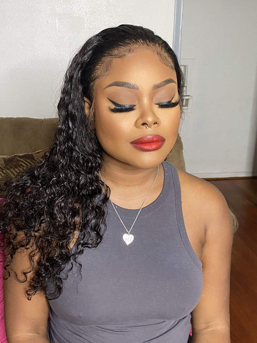 Makeup by me 💋 my clients know they fine! #sydneyreneamua #dallasmakeupartist