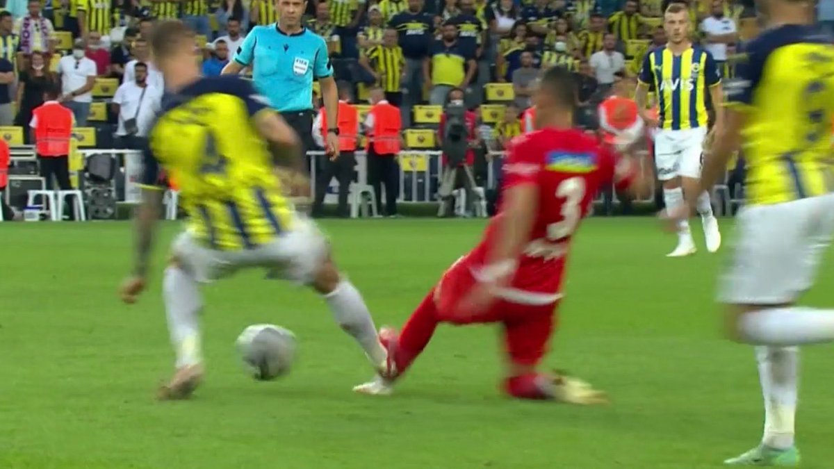 Halis Özkahya, MHK ve TFF : "🙈🙉🙊"

#varodasıbizce
#FBvSVS