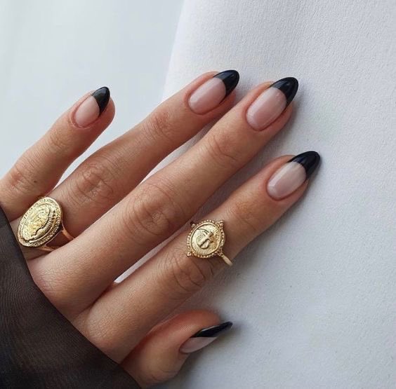 pinterest_tt's tweet photo. fall nails ideas 💅🏻🍂
#pinterest #fall #ideas #aesthetic #nails #beauty #autumn #inspiration https://t.co/Rq80A1z5ic