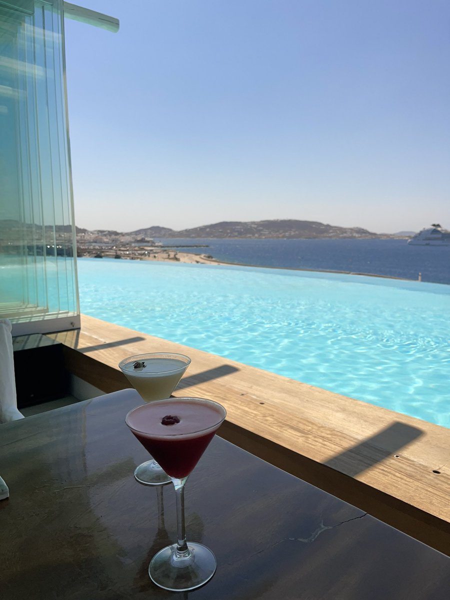 __libbyholmes's tweet photo. 🍸🇬🇷 https://t.co/qD1e5TlME8