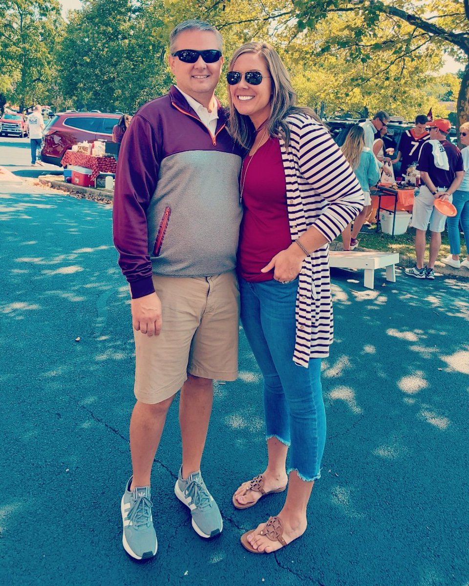 emilytboyles's tweet photo. It was a great day to finally be back in Lane! 🧡🏈 https://t.co/OkJNUMD7uD