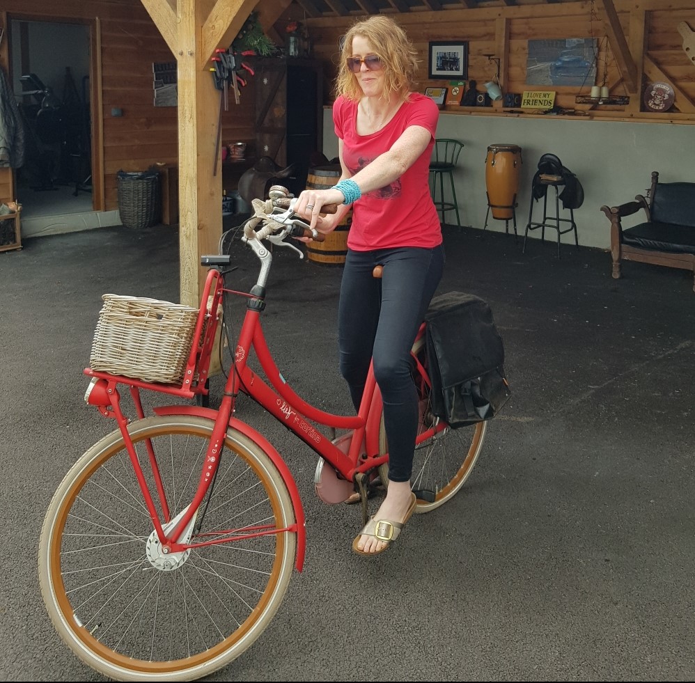 It's National Bike Week, and day 1 of #MeathsBigBikeRevival #7daysofcycling <a href="/meathcoco/">Meath County Council</a> <a href="/STWorkplaces/">Smarter Travel Workplaces</a> on my way for a leisurely jaunt to the shops, get on yer bike🚴‍♀️😊🚴‍♀️