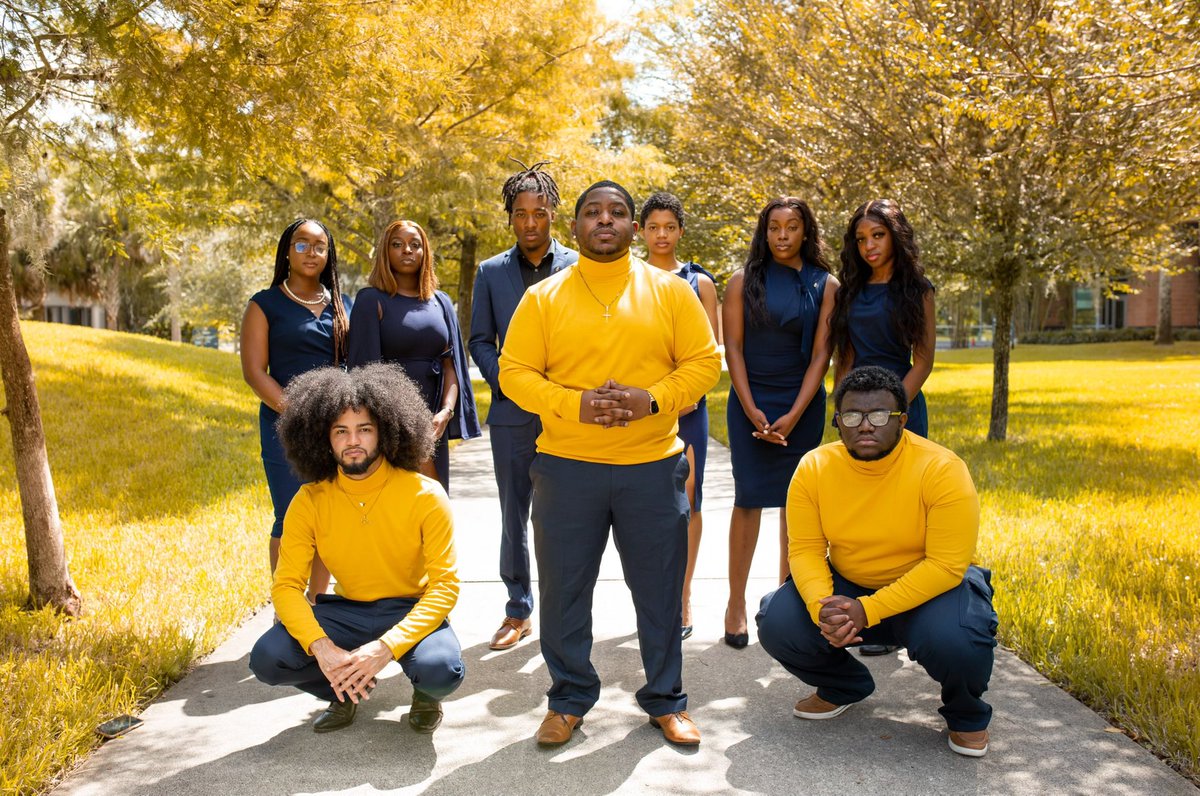 AKPsi_UCF's tweet photo. Introducing your Fall 2021 Ambitious Executive Board 💛💙 

📸: @kalaphoto.co

#Nx #PrincipledBusinessLeaders #UCF21 #UCF22 #UCF23 #UCF24 #UCF25 https://t.co/syTJv4Z5ec