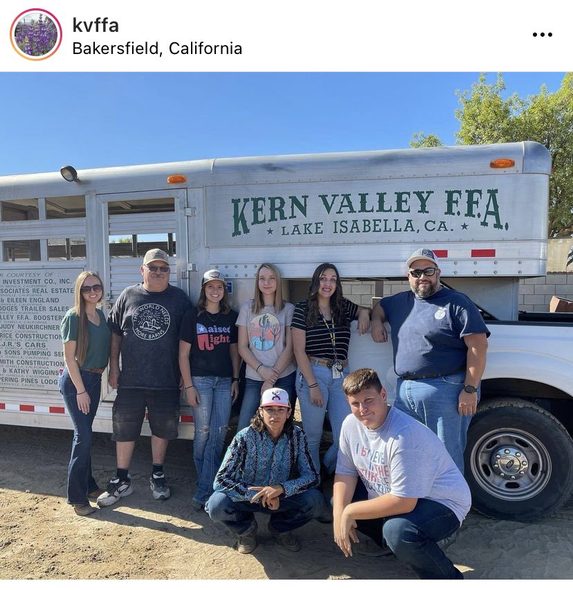 KVHSBroncs's tweet photo. Kern Valley FFA was busy this weekend! Mr. Sharp, Ms. England and Ms. Hughes along with KV students working on Saturday with Pavletich family to strengthen the quality of our flock. #kvstrong #kvffa @KHSD_Official https://t.co/zRY25ydzUN