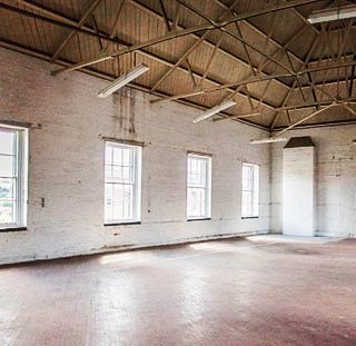 Amazing 1st floor space available now
✴ Canalside
✴ Light &amp; Airey
✴ Easy In Terms
Ideal for a variety of uses including;
✳ Showrooms
✳ Offices
✳ Workshops
✳ Studios
Contact our team to discuss your move to The Depot
📧 space@the-depot.uk 
☎️ 01327 341 303
#creativespace
