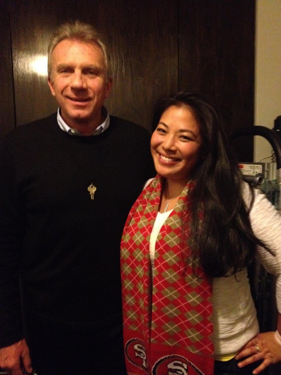 BootyPanda's tweet image. First game day without dad 💔, but got his lucky 30+ year old @49ers jacket up in time for him to have a front row seat for kick-off. Hope it helps them win it all this season🔥! LET’S GO!!!  @gkittle46 @JimmyG_10  @kyleshanahan7 @nbsmallerbear 
P.S. @JoeMontana, you’re his fave!