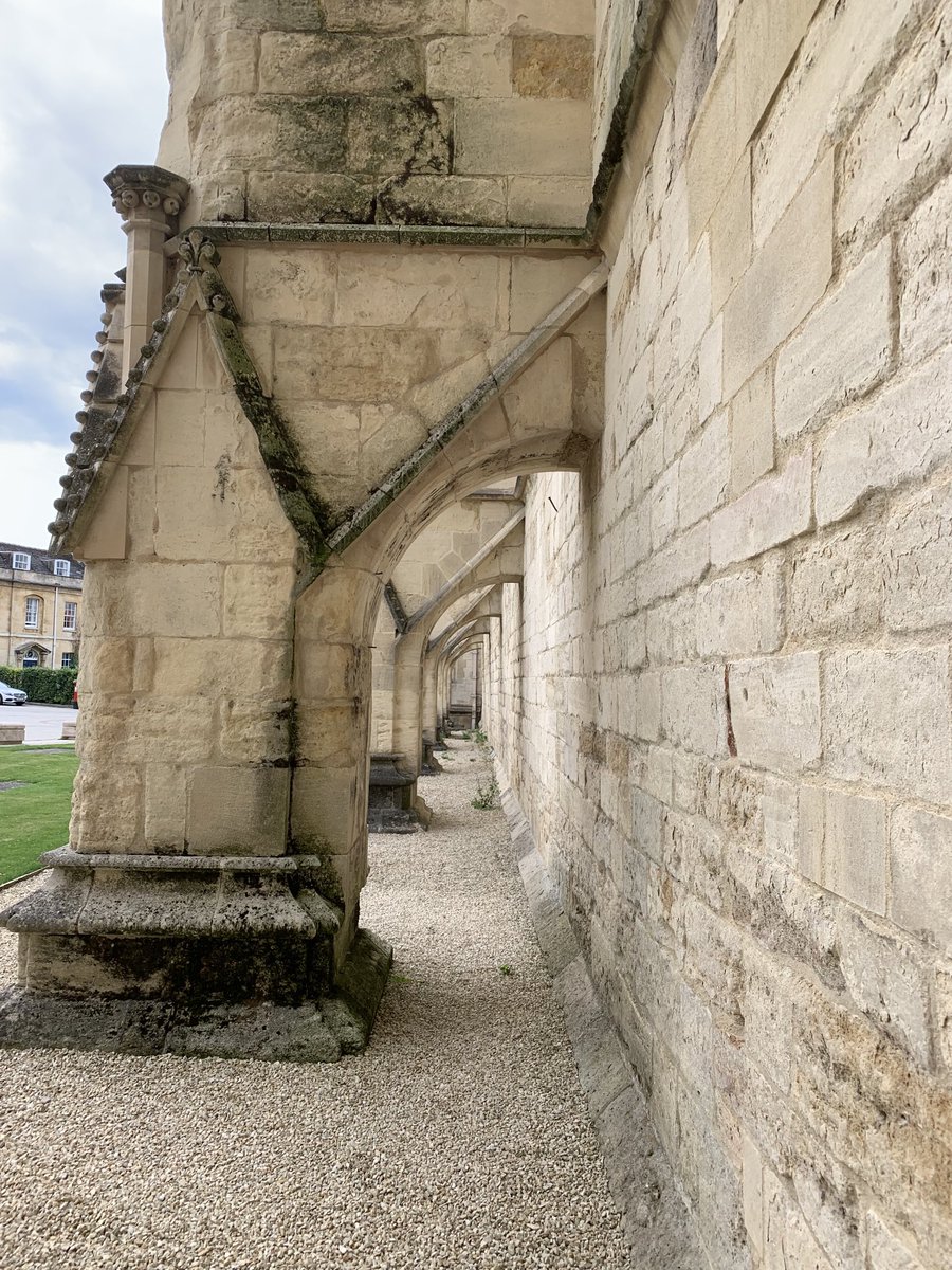 Barb_Drummond's tweet photo. #buttresses https://t.co/8BfCpeKMKL