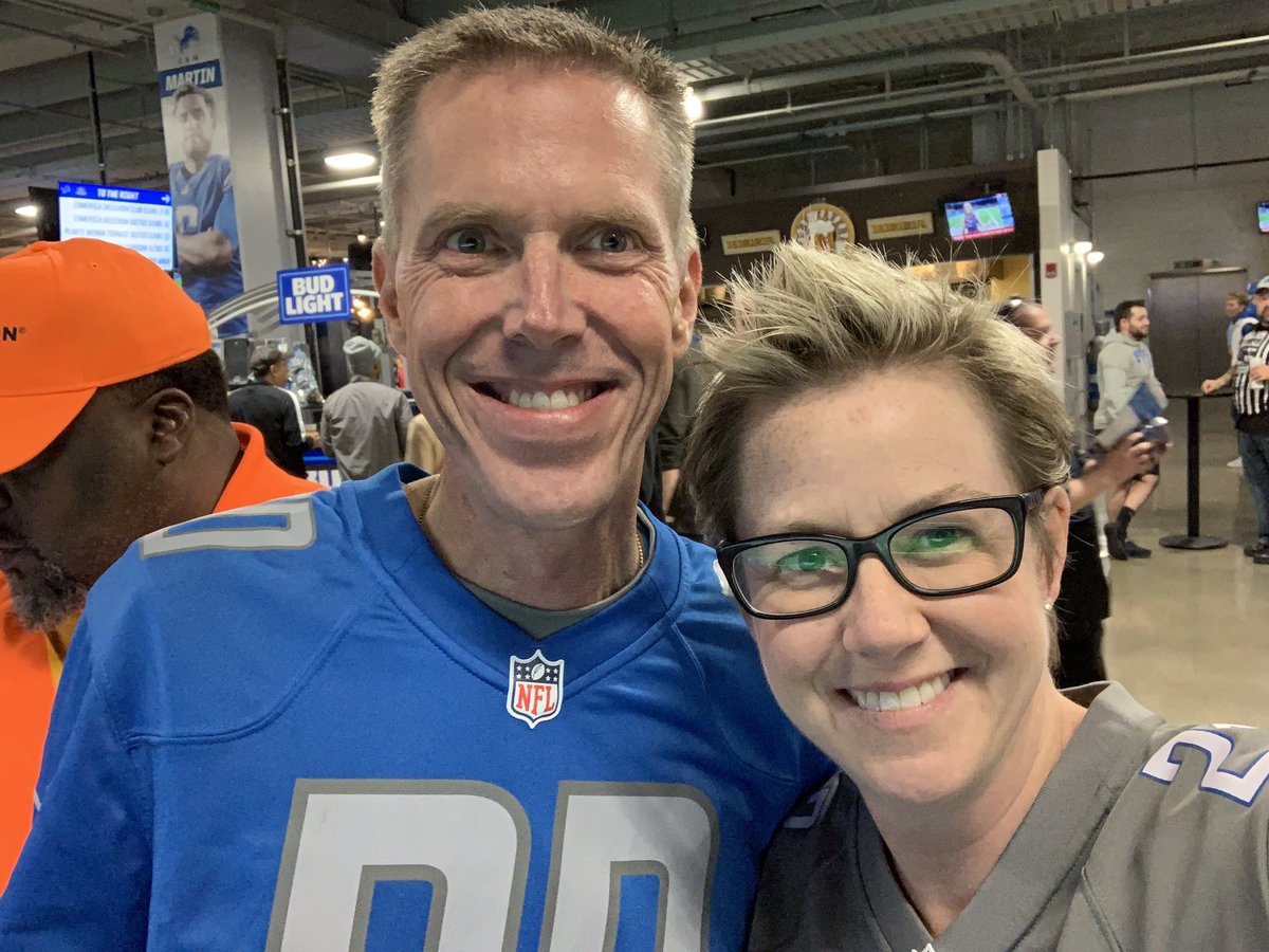 WoodyPhD's tweet image. Really wishing we could be at the game today @Lions #nfl 🇨🇦 #borderclosed #OnePride