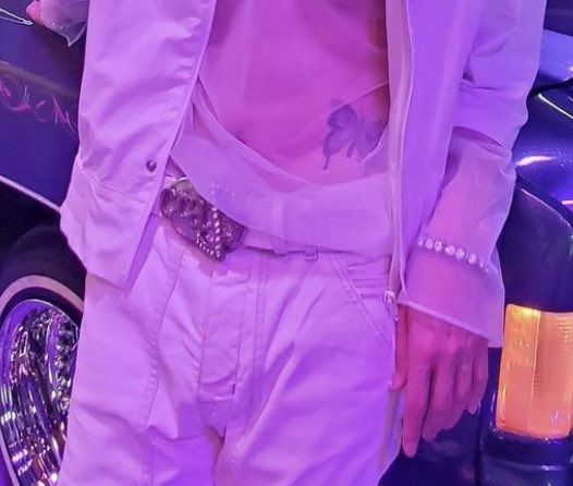 เวลามีความรัก จะเหมือนผีเสื้อบินเต็มท้องเหรอ สำหรับชั้นตัวเดียวก็พอค่ะ
