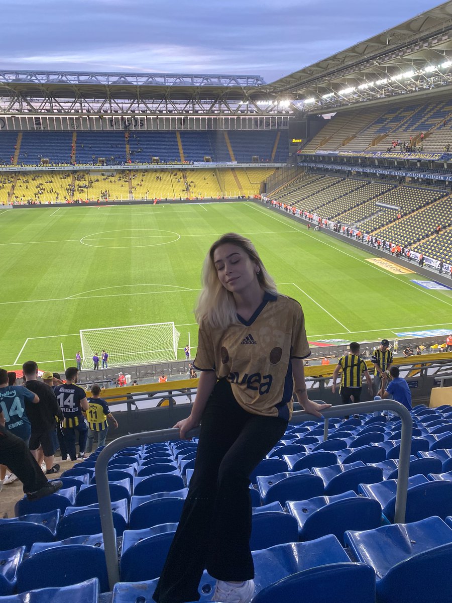 dilimde şarkıların gündüz gece,