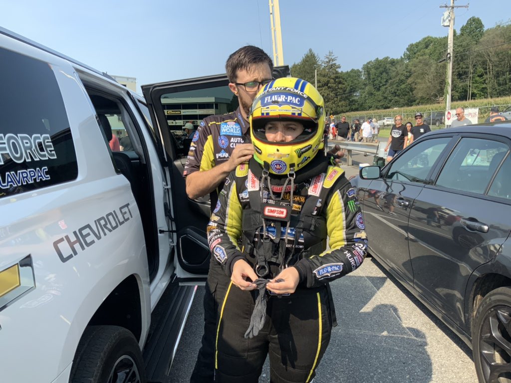 .@BrittanyForce and the @FlavRPac team are headed to the semifinals after a 3.704-second run at 334.48 mph in the second round of the @NHRA #ReadingNats!