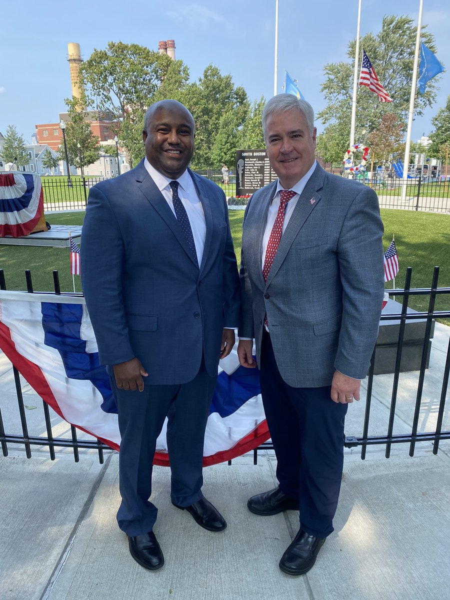 NickTVance's tweet photo. It was an honor to be at the Vietnam Memorial Service today with @mfflaherty https://t.co/WVUuqnEW8Y