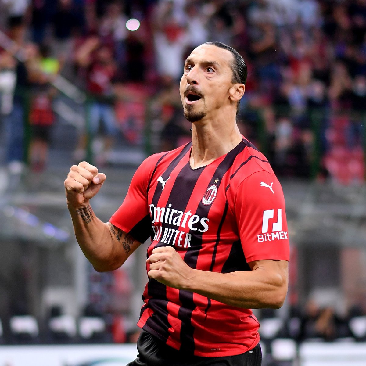 houseofsoccerfc's tweet photo. Zlatan gets his first goal of the season for AC Milan 🔥

He'll be 40 in less than a month 🍷 https://t.co/vQKkjI36fy