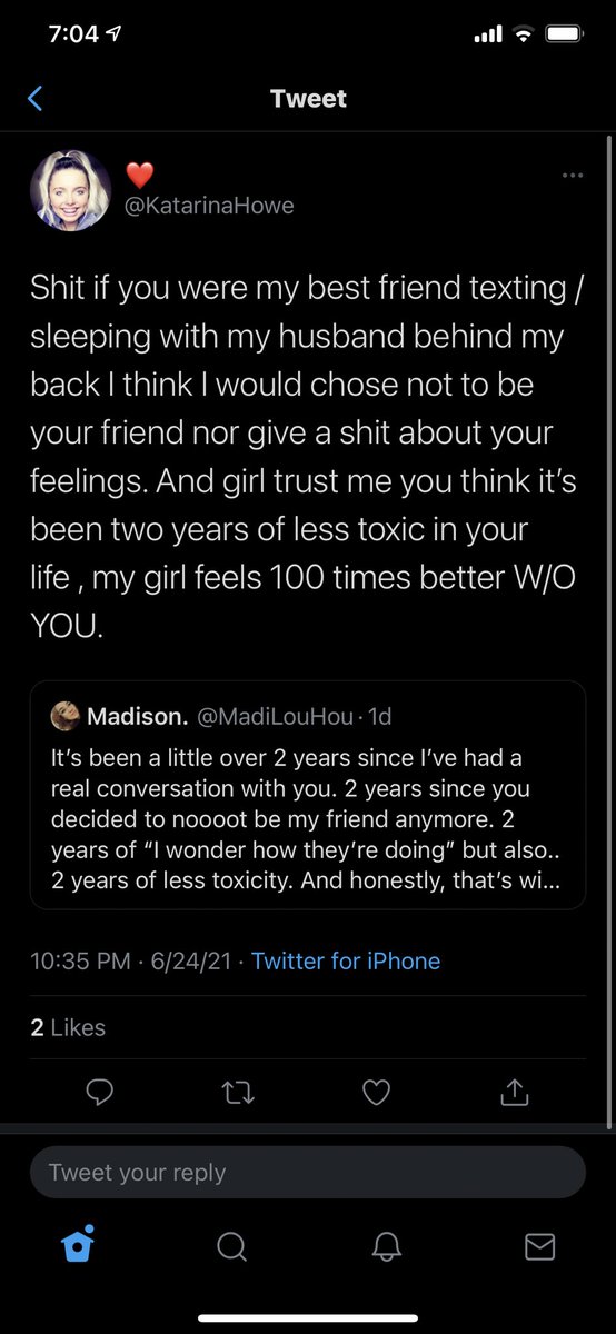 Echo_Raelyn's tweet photo. Delete the shit all you want. It’s ok. I took screenshots. 😘🥱 I don’t care how old I get. When it comes to you pretending to care.. I’ll stay petty. https://t.co/GPOEAOySZX