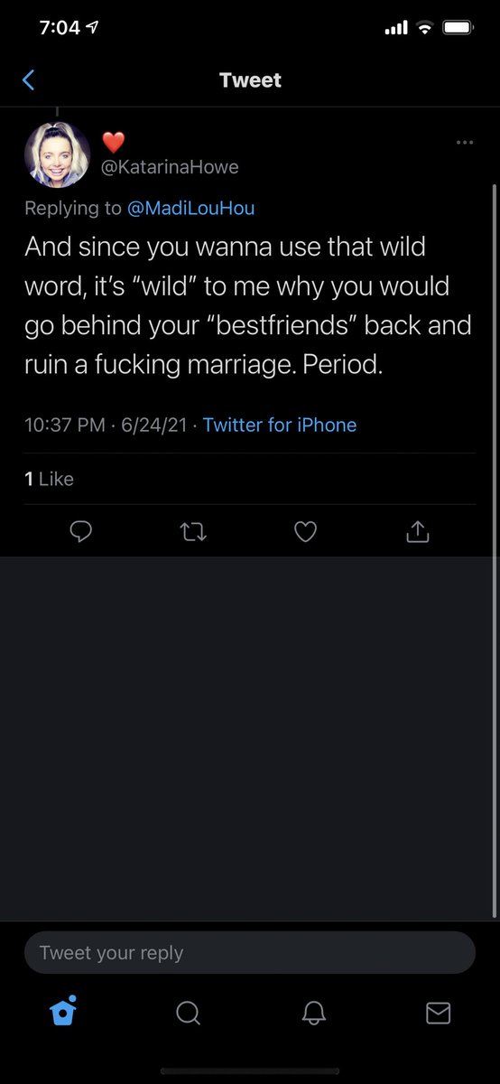 Echo_Raelyn's tweet photo. Delete the shit all you want. It’s ok. I took screenshots. 😘🥱 I don’t care how old I get. When it comes to you pretending to care.. I’ll stay petty. https://t.co/GPOEAOySZX