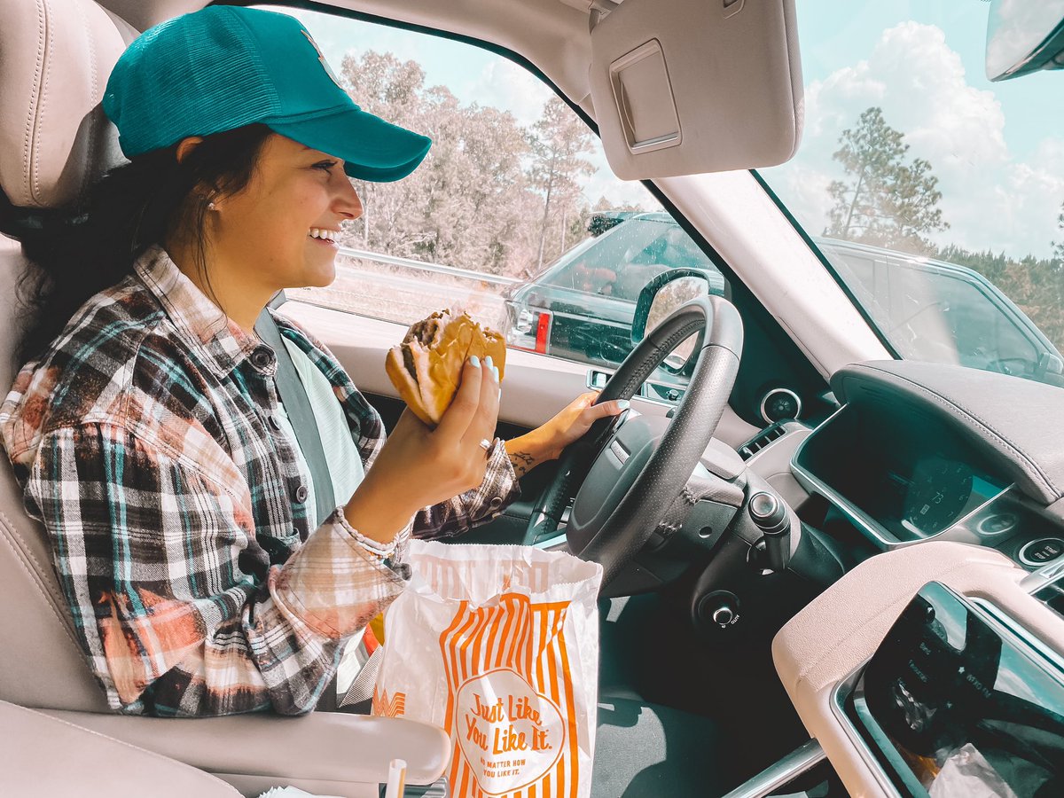 If there ain’t a whataburger on the way I ain’t goin 🍔🧡