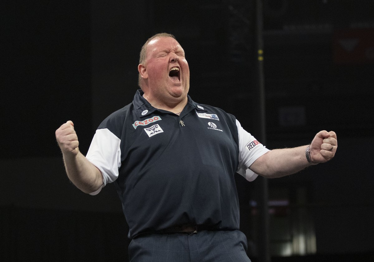 OfficialPDC's tweet photo. 🏴󠁧󠁢󠁷󠁬󠁳󠁿𝗪𝗮𝗹𝗲𝘀 𝟬-𝟭 𝗦𝗰𝗼𝘁𝗹𝗮𝗻𝗱🏴󠁧󠁢󠁳󠁣󠁴󠁿

John Henderson defeats Gerwyn Price 4-2 to put the Scots 1-0 up!

Peter Wright can finish the job with victory over Jonny Clayton next up. https://t.co/KCH6NaSXCg