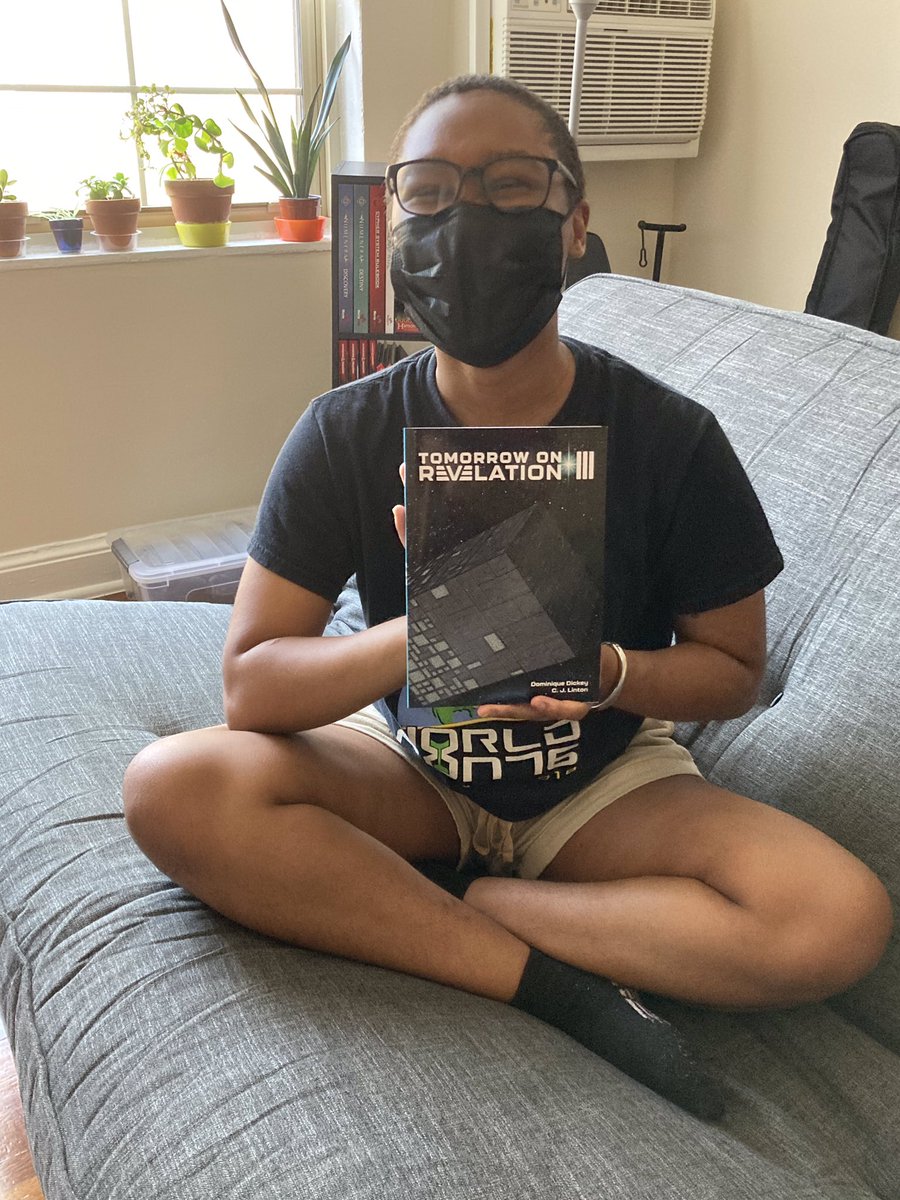 NearFutures's tweet photo. went to Dom’s to help them build a futon and drop off proof copies of our baby, she’s perfect ✨ https://t.co/qyAws3YsYx