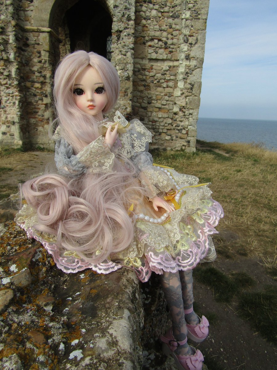 mcsurfie_girls1's tweet image. Eleanor, then visited #reculvertowers for some photos.