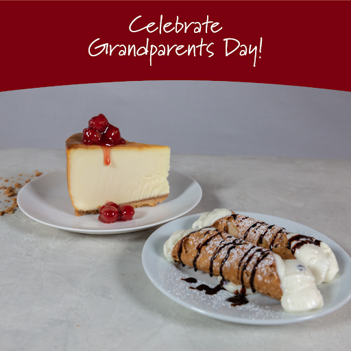 StreetsofNY's tweet image. Happy #GrandparentsDay! Celebrate Grandpa and Grandma at Streets of New York with something sweet! They deserve it!