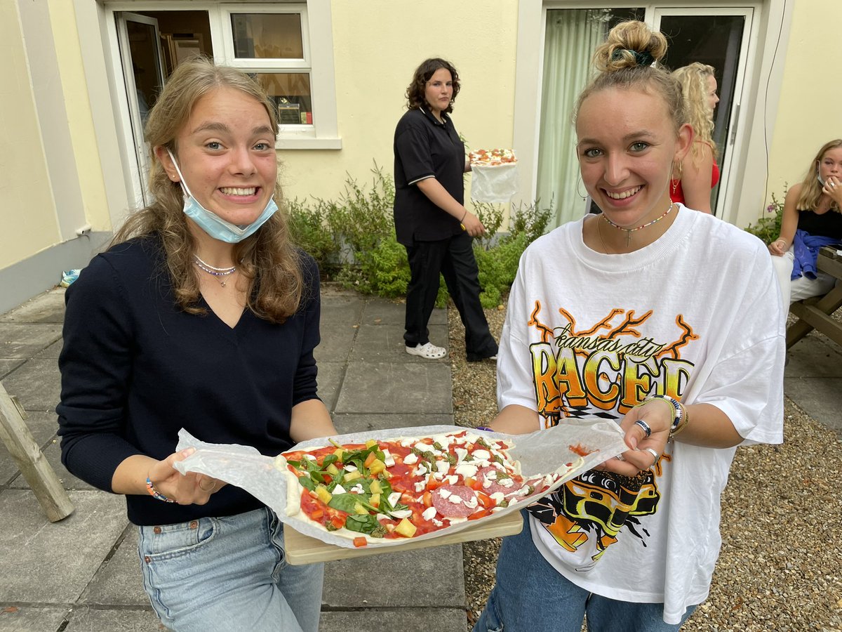 Wellesley House tweet media