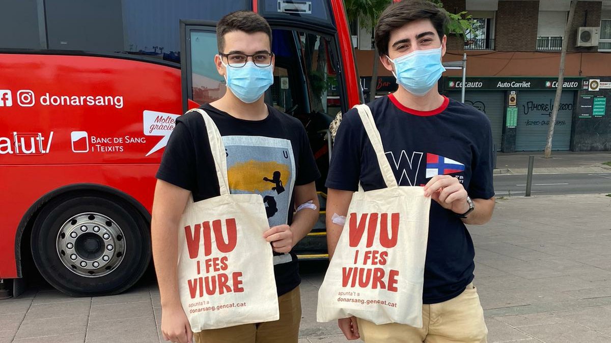 voluntaris.cat tweet media