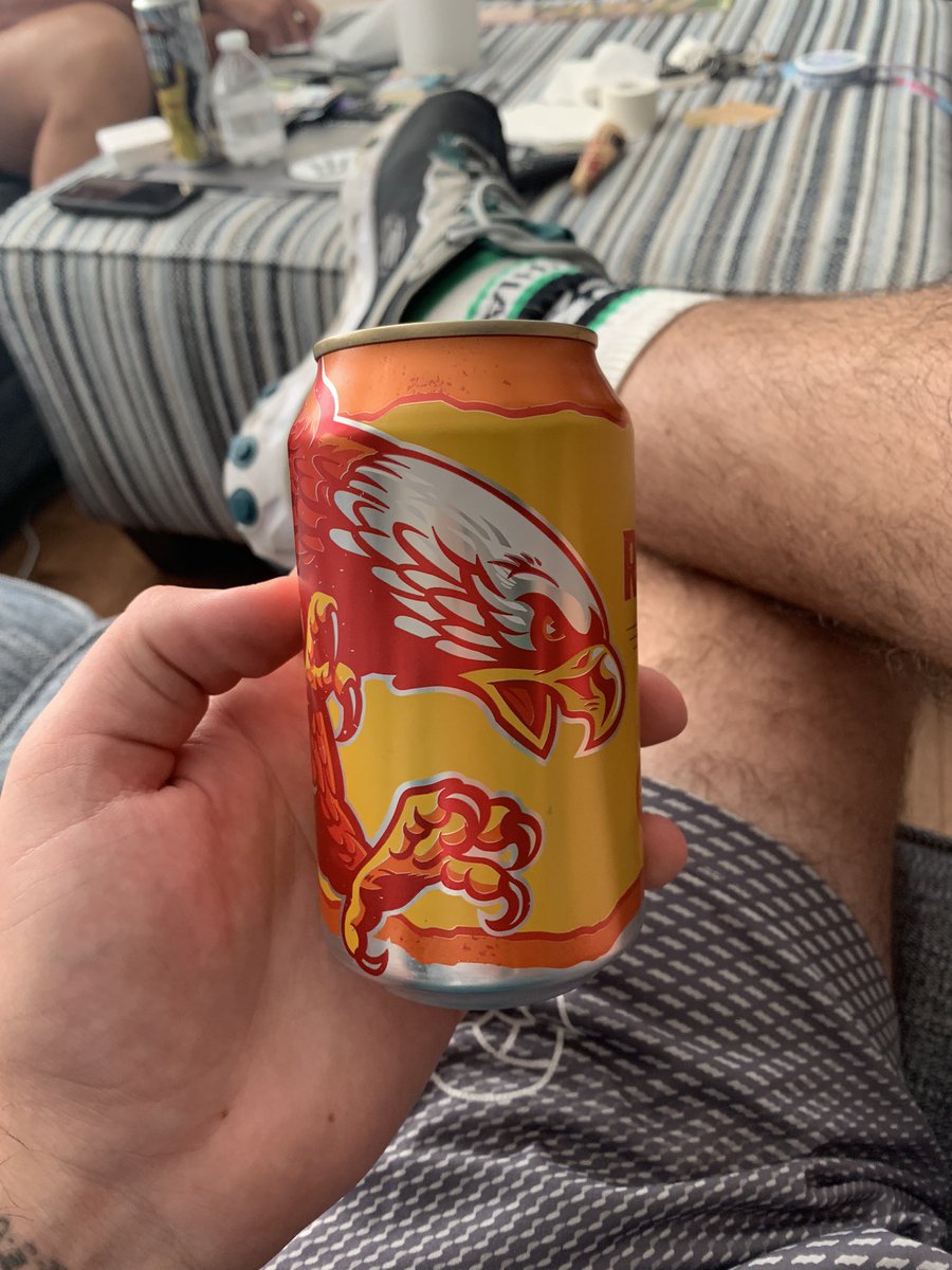 miketaffe24's tweet image. RT this if you think @yuenglingbeer should make the Raging Eagle can in Eagles Midnight Green @ Black