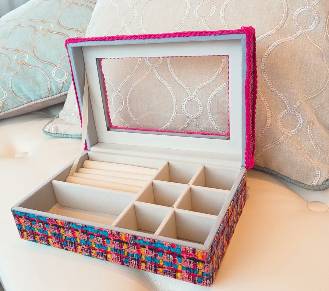 Eclat Coco 新しい Jewelrybox Cocojewelry 明るい柄の生地で製作しました 可愛い 沢山入るジュエリーケース愛いです お好きな生地でお作りできます アクセサリー収納 ハンドメイド作家 ハンドメイ イベント好きな人と繋がりたい Eclat Coco 新しい Jewelrybox Cocojewelry 明るい柄の生地で製作しました 可愛い 沢山入るジュエリーケース愛いです お好きな生地でお作りできます アクセサリー収納 ハンドメイド作家 ハンドメイ イベント好きな人と繋がりたい