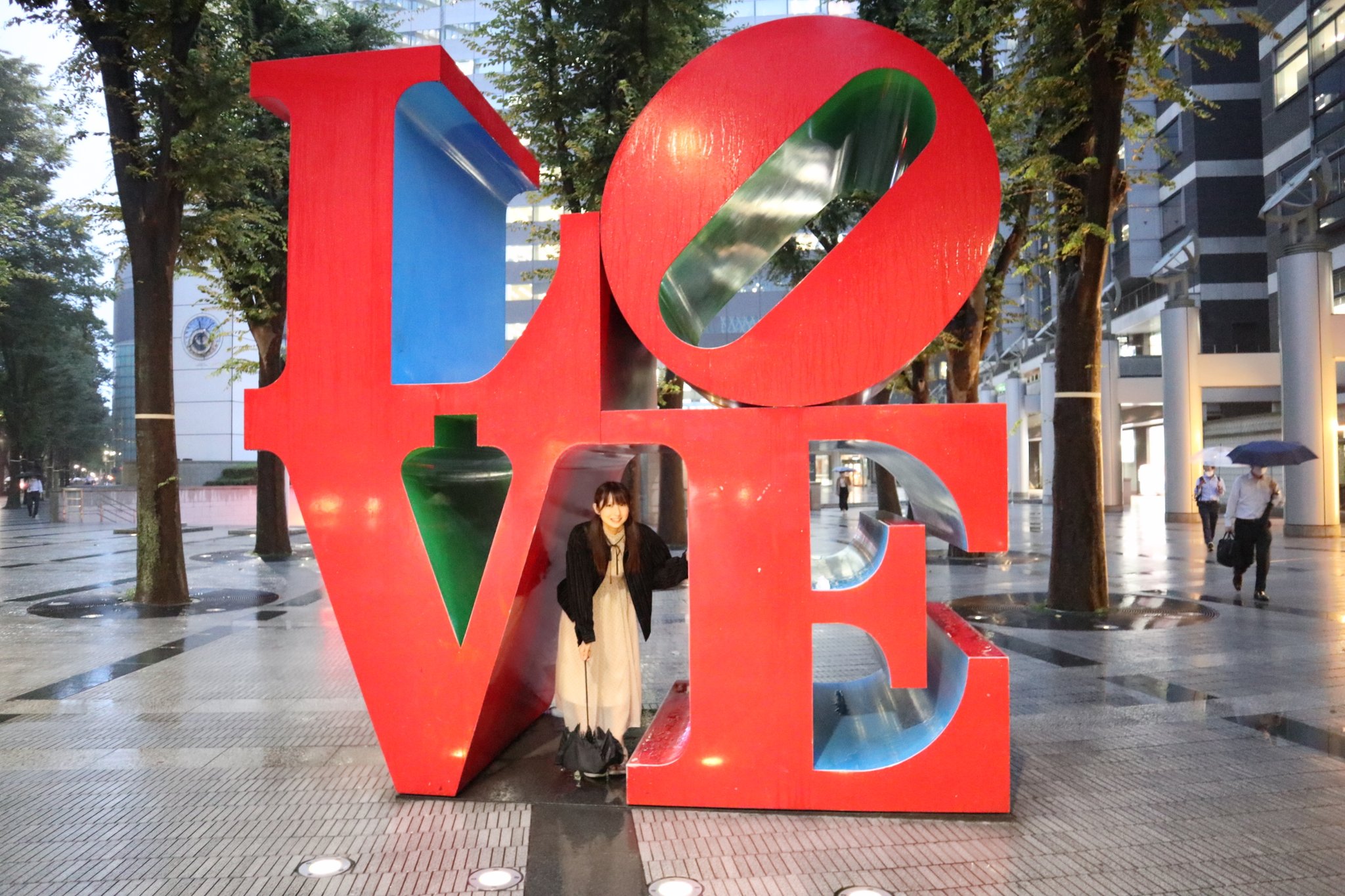 ケイイチ Rinoへの思い 新宿 西新宿 新宿アイランドタワー Loveオブジェ ロバートインディアナ ポートレート ポートレート撮影 Portrait Portraitphotography ポートレート好きな人と繫がりたい Rino T Co 9ct4ka78eo Twitter