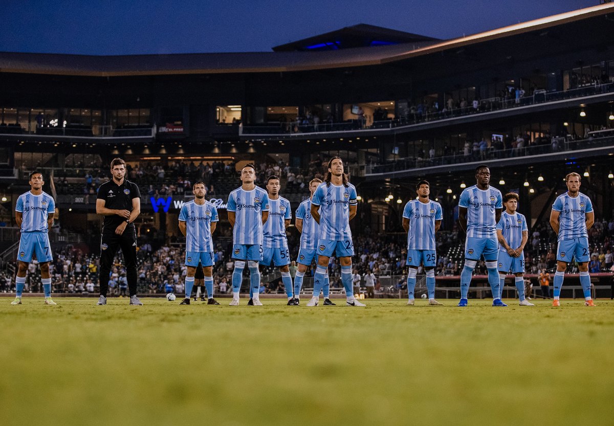 eplocomotivefc's tweet photo. Got our city behind us. Gracias El Paso 💙💛 #VAMOSLOCOS #VAMOSELPASO https://t.co/u2tfJLHC41