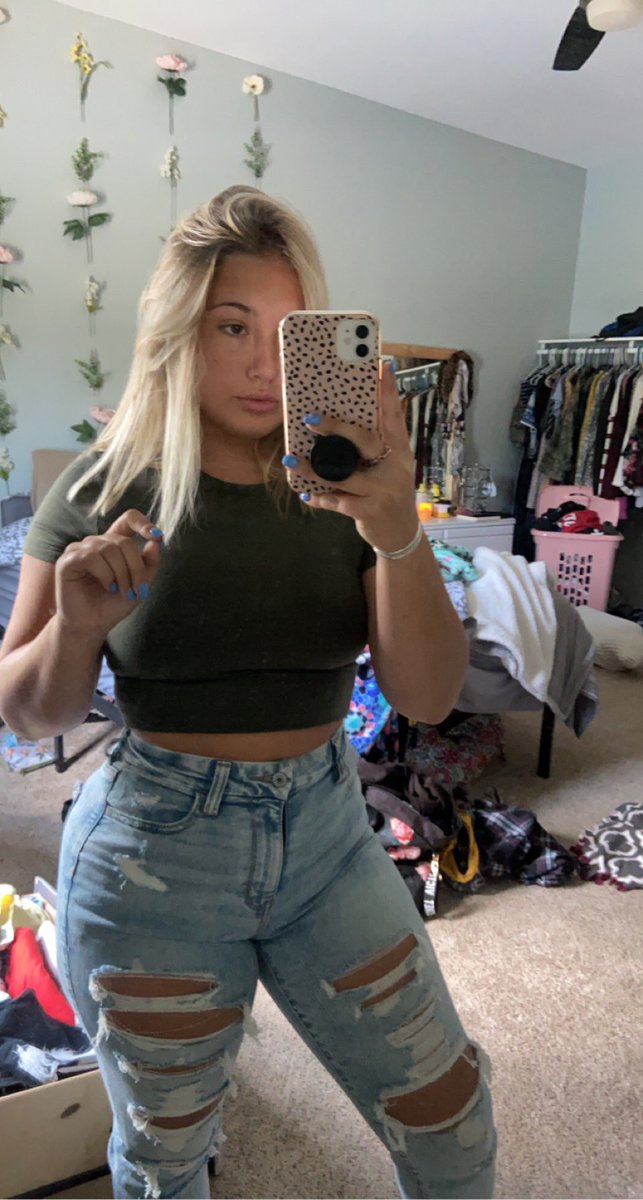 Just some pics of me incase you forgot what I looked like😉