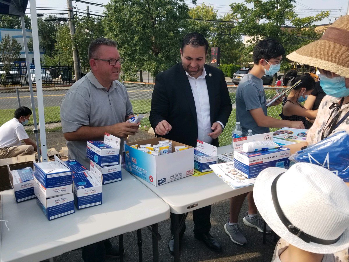 It was great to join Assemblyman @MikeTannousis and @SenatorLanza earlier today to assist the New York Community League with their backpack school supply distribution event at Bethel Church #onStatenIsland.