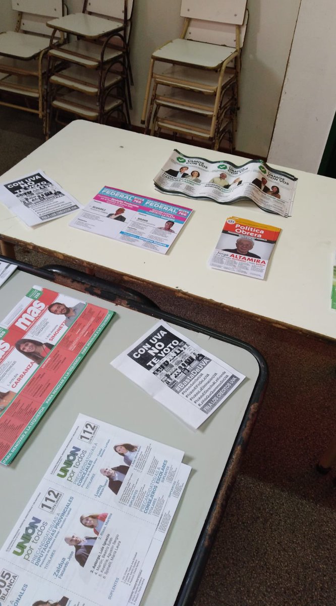 Silvia58271437's tweet photo. Los #HipotecadosUVA no creemos más en las promesas, de campaña. El Estado debe darnos solución definitiva. Queremos pagar nuestras casas. #EliminacionUVA. Hoy lo expresamos en las urnas https://t.co/QCL7CC0ND8
